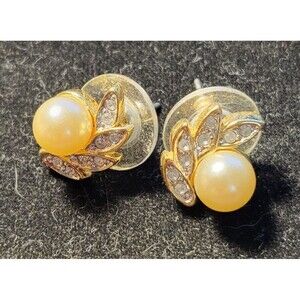 Beautiful Faux Pearls/Diamond Earrings-pierced
